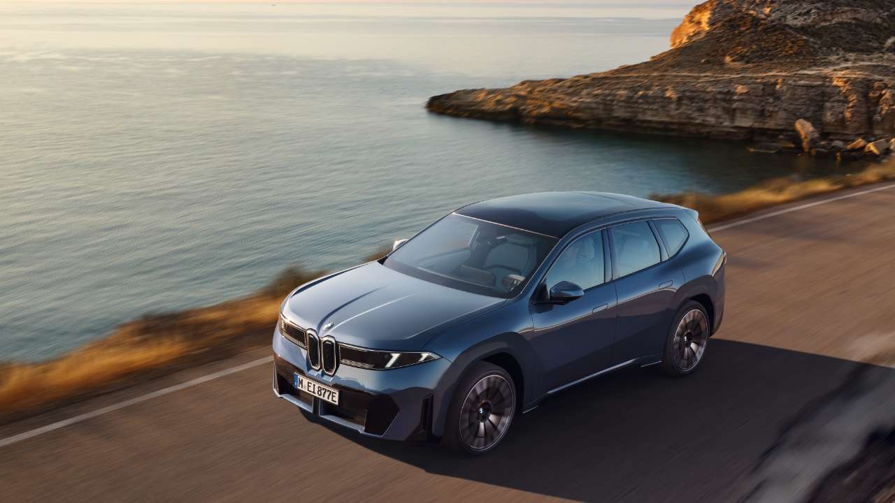 Der neue BMW iX3 – jetzt auch als BMW iX3 40*: Vereinbaren Sie jetzt Ihre Probefahrt.